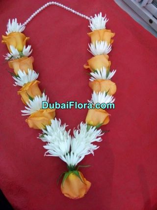 Chrysanthemum and Roses Garland
