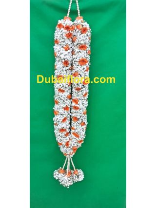 Garland with full of jispofilia and elegent touch of orange baby roses 