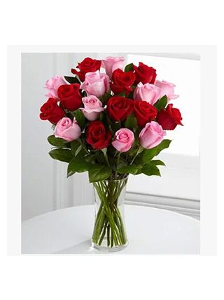 Pink and red roses in vase 35 Flowers